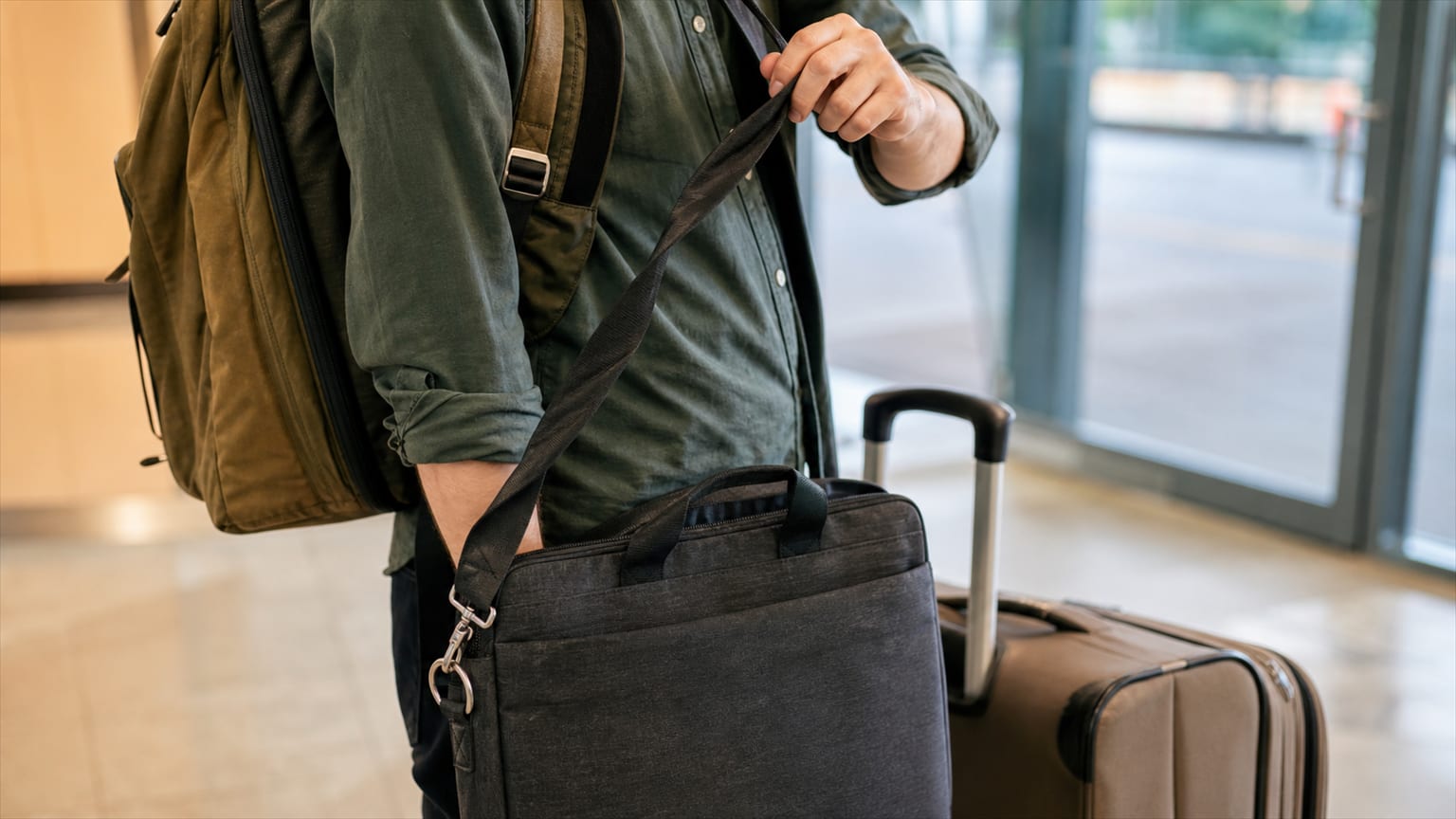 How to Describe Bags and Carrying Problems in English