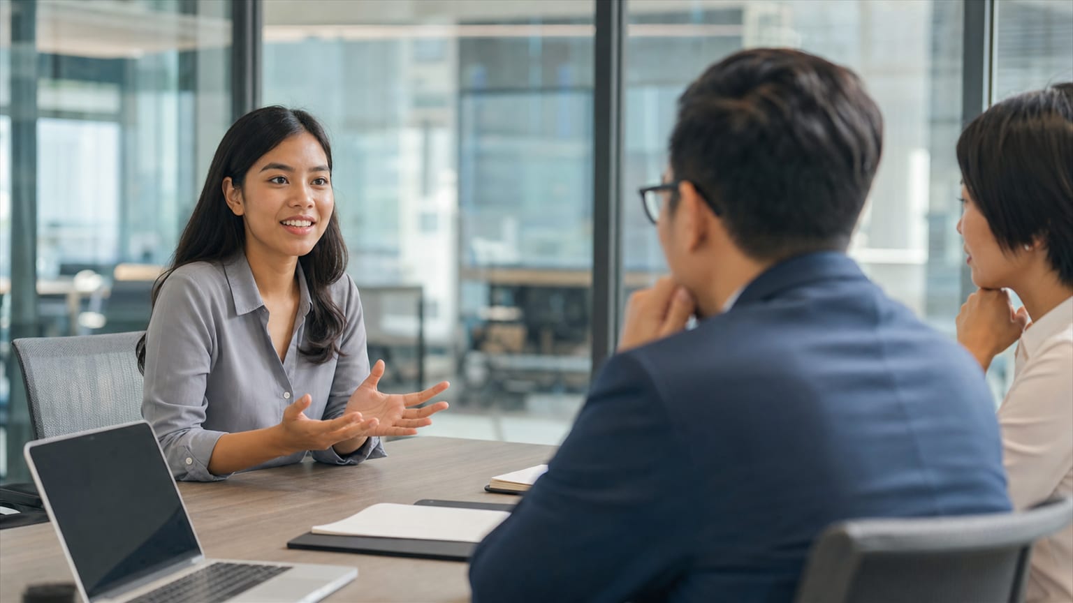 Bahasa Inggris HR dan Onboarding di AS: Formulir, Penggajian, dan Tunjangan