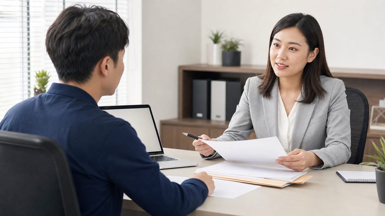 美國職場 HR 與到職英文:表格、薪資、福利